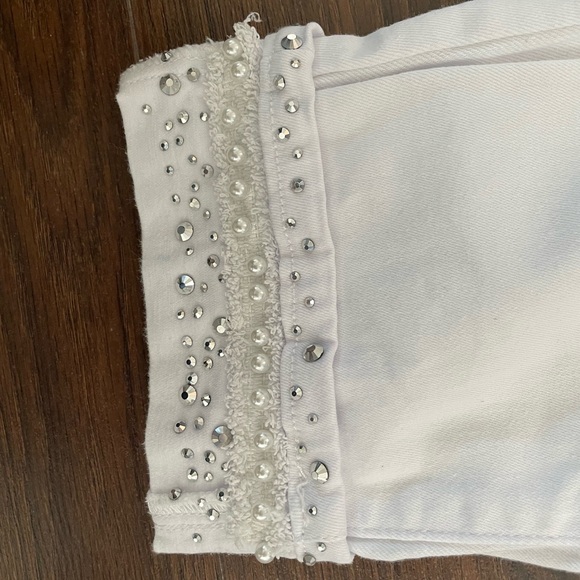 Frank Lyman White Jeans - Picture 3 of 4